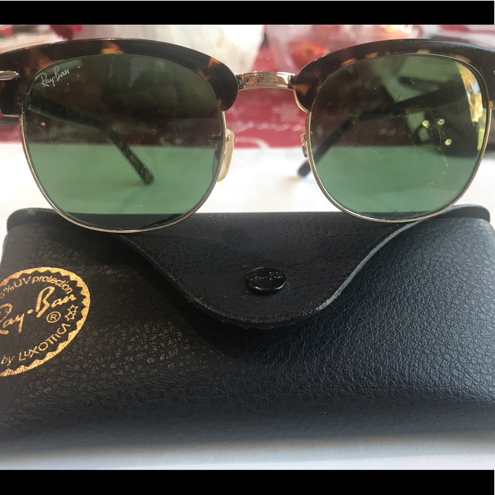 Ray Ban RB3016 W0366 CLUBMASTER Tortoise Sunglass